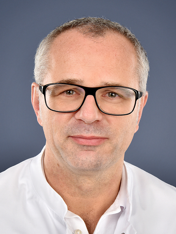 DR. MED. ANDREAS  OMMER
